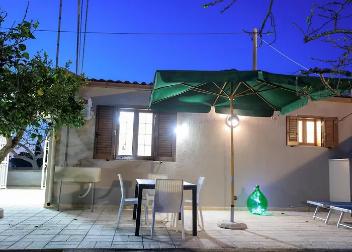 La Dimora Di Tota - Al Mare Con Piscina, 빌라 *