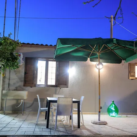 La Dimora Di Tota - Al Mare Con Piscina, Villa *