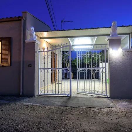 La Dimora Di Tota - Al Mare Con Piscina,